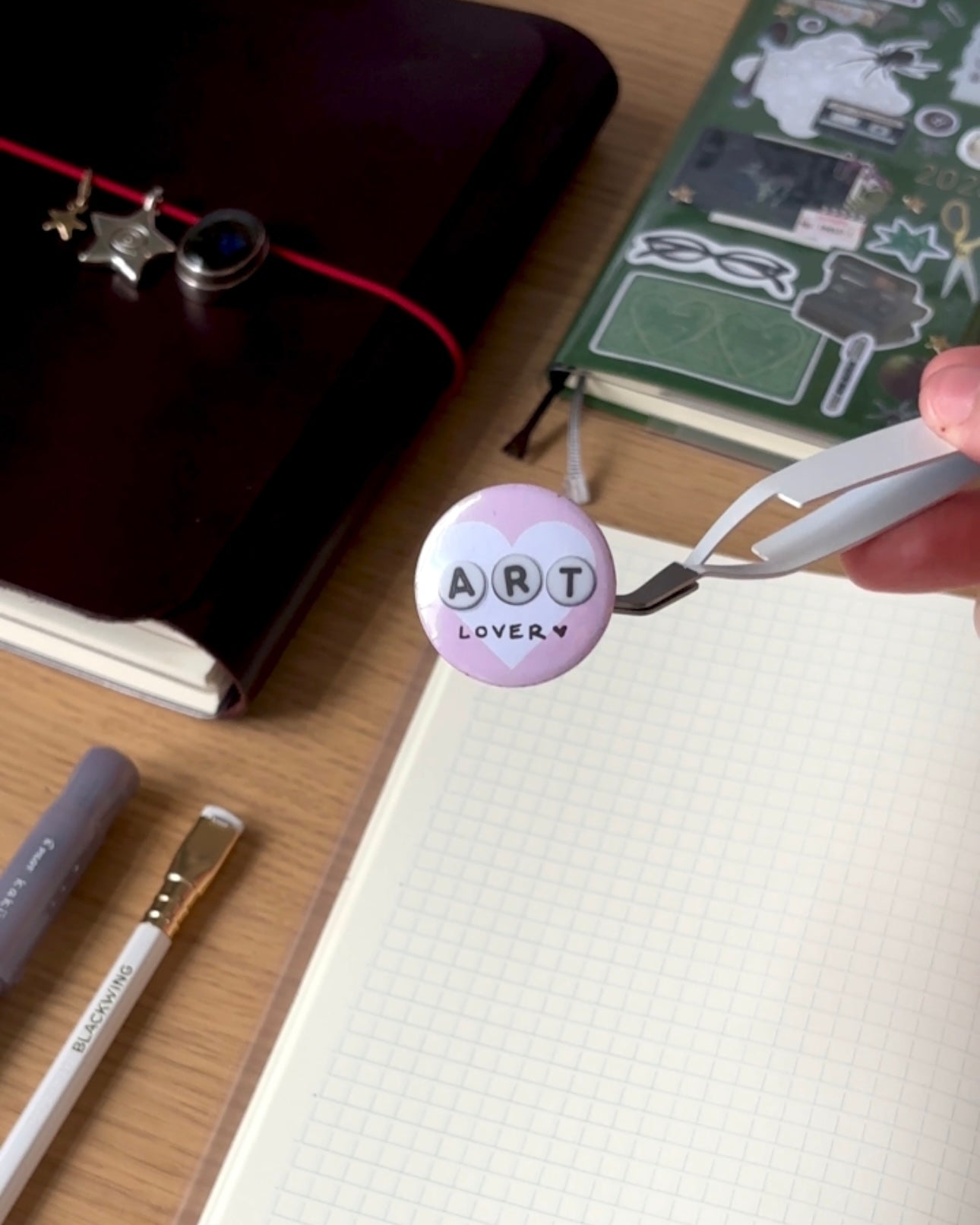 small Art Lover pin badge (1 of 1)